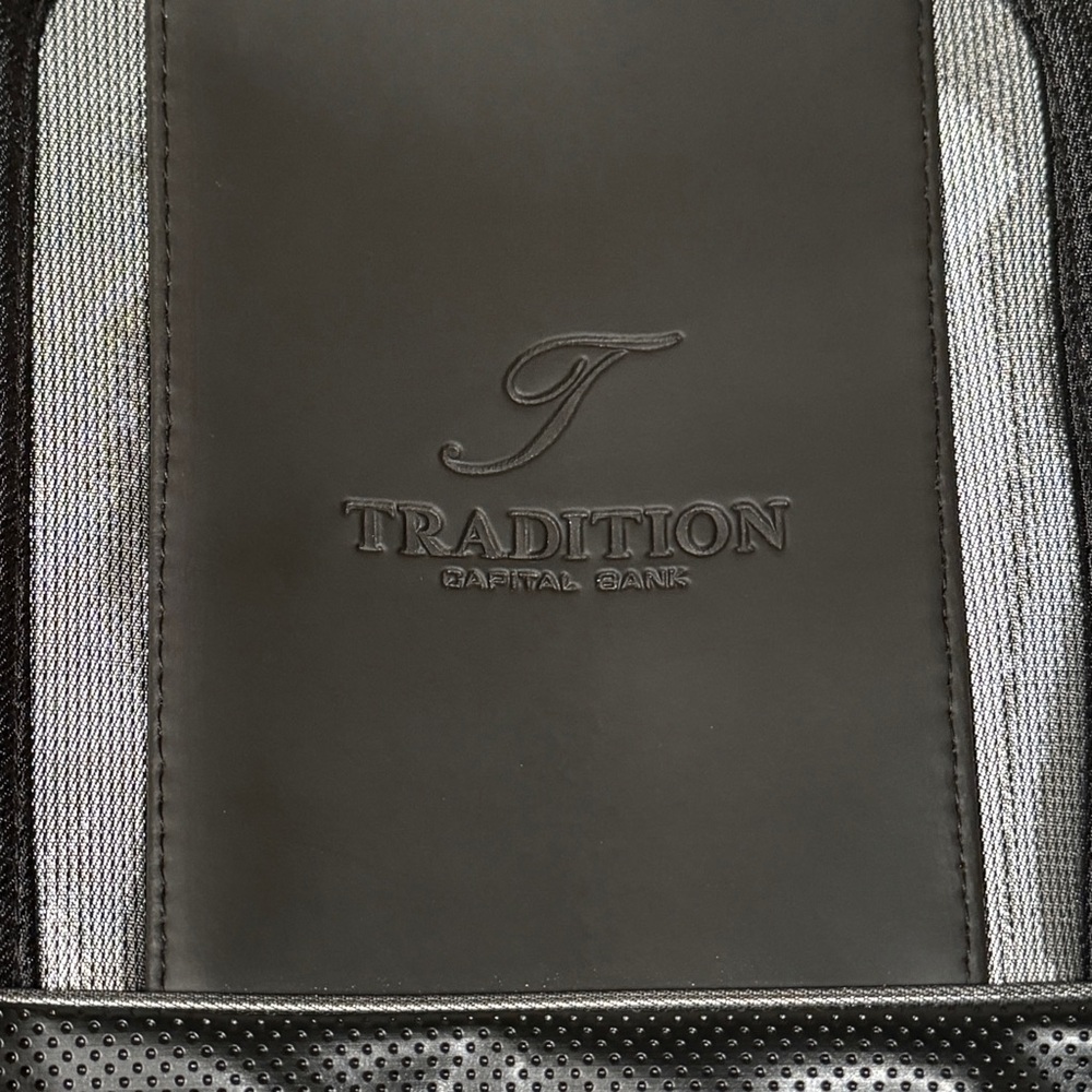 Leed’s Executive 17” Laptop Briefcase - Picture 12 of 14